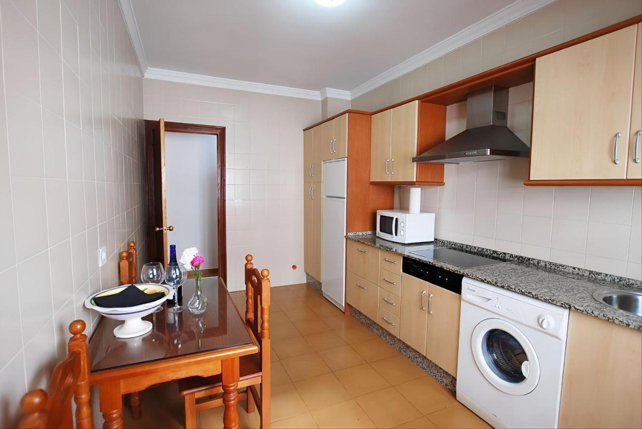 Apartamentos Garaje & Aire & Wifi & Solo Familias Y Parejas Conil De La Frontera Ngoại thất bức ảnh