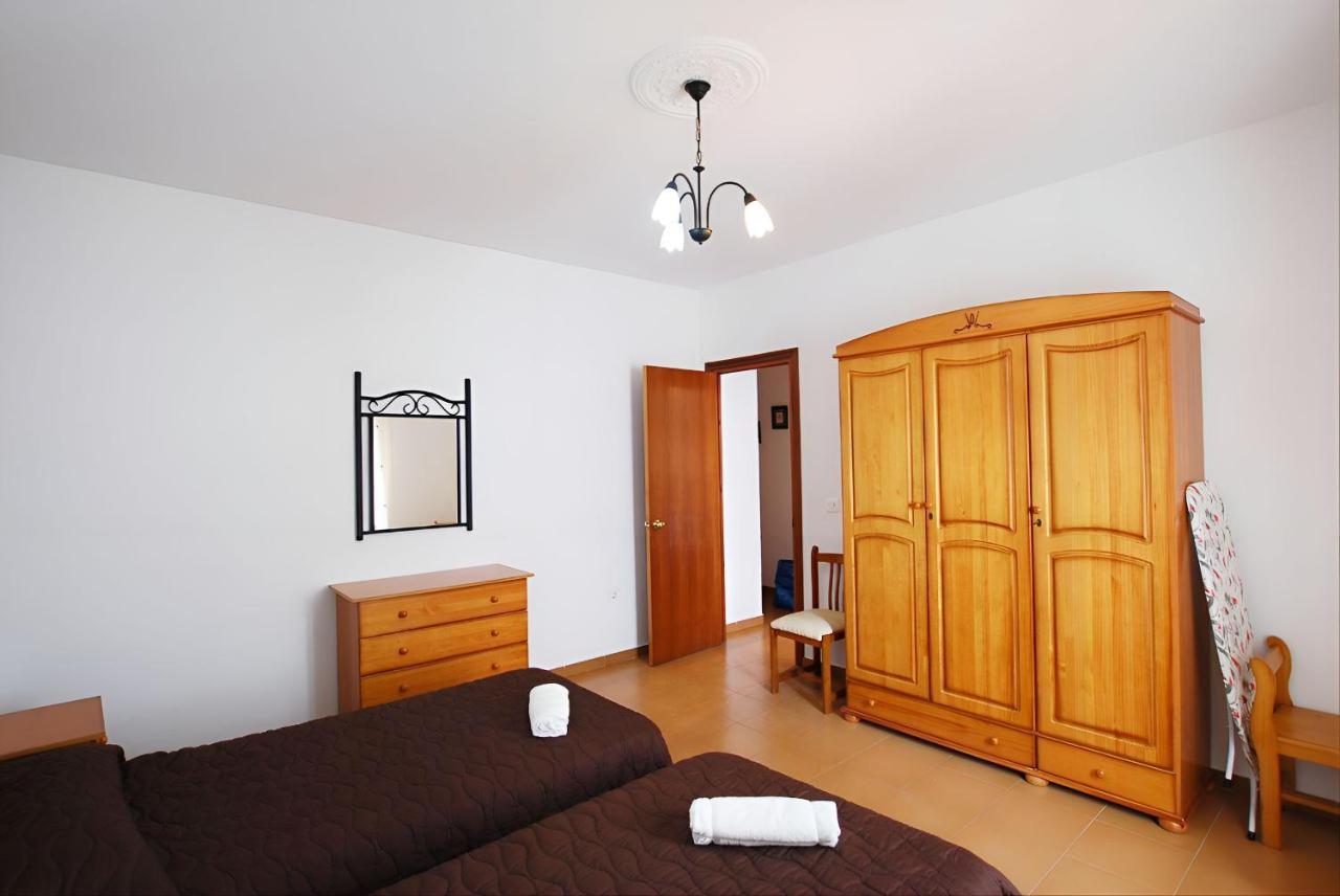 Apartamentos Garaje & Aire & Wifi & Solo Familias Y Parejas Conil De La Frontera Ngoại thất bức ảnh
